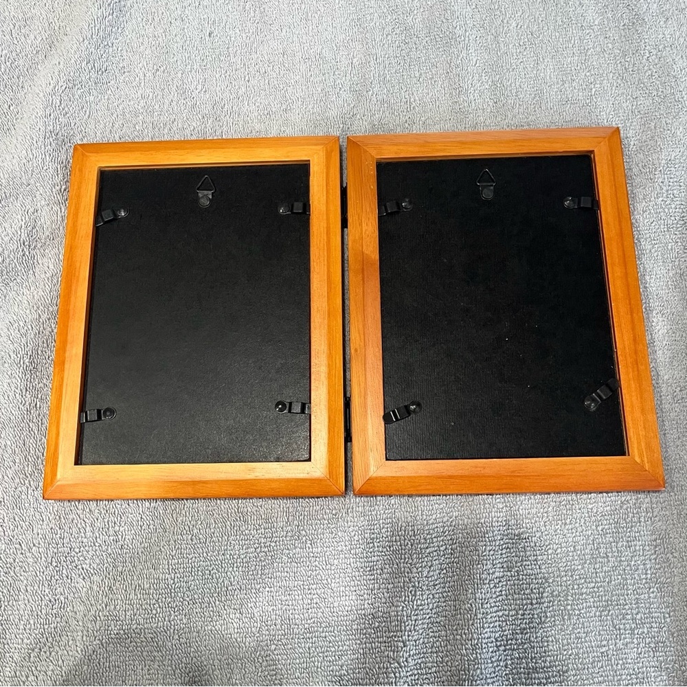 Elegant Brown Solid Wood Double Bifold Picture Frame 5x7 Home Decor Memories - Picture 3 of 4
